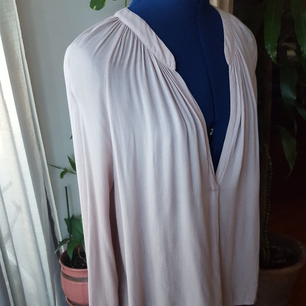 Young Fabulous & broke top soft flowing sz S